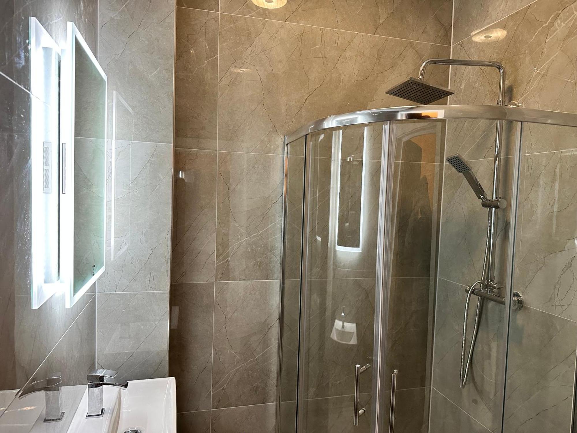 Green Ariana Hotel - Near Wembley And Central Лондон Экстерьер фото