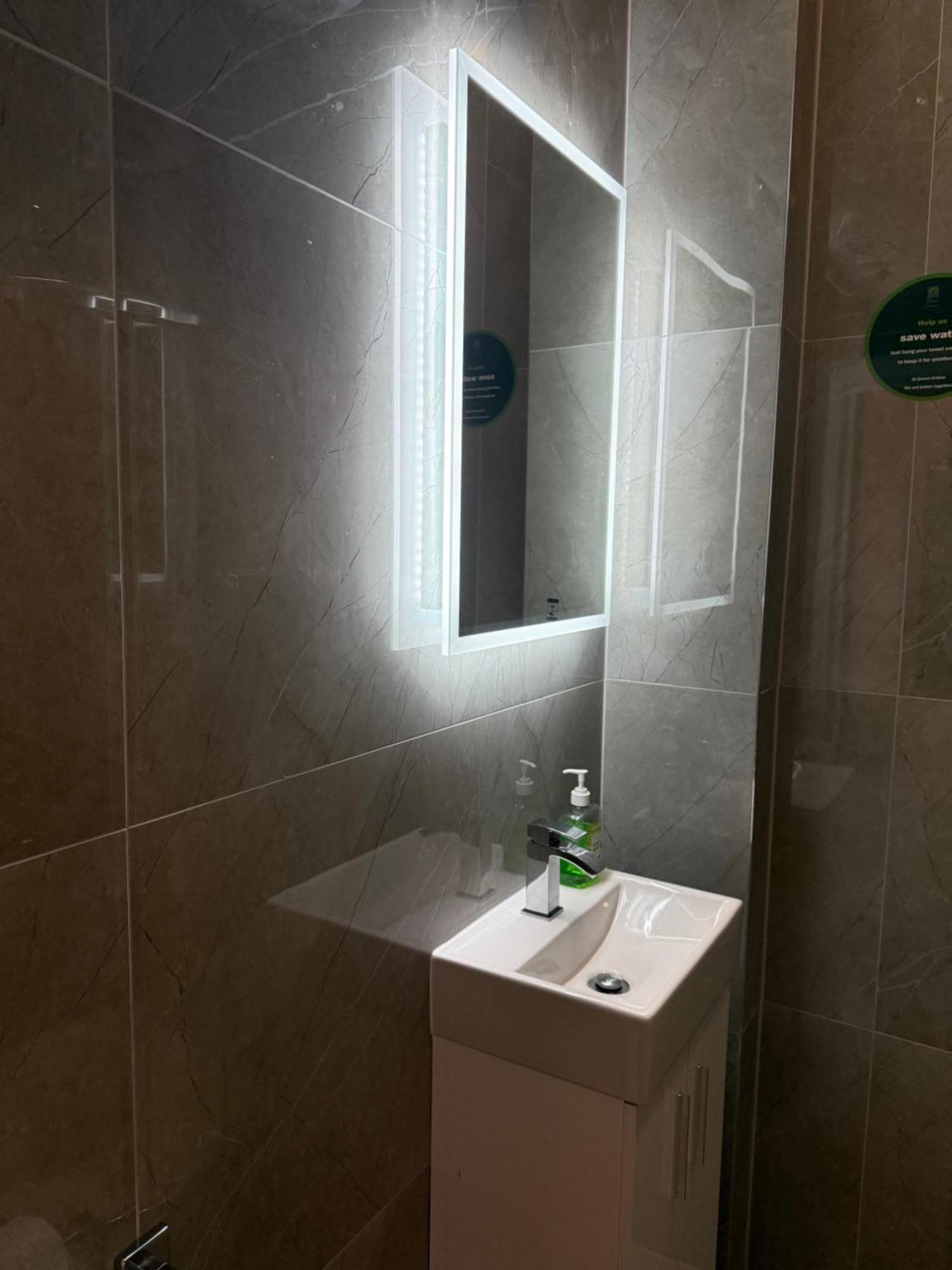 Green Ariana Hotel - Near Wembley And Central Лондон Экстерьер фото
